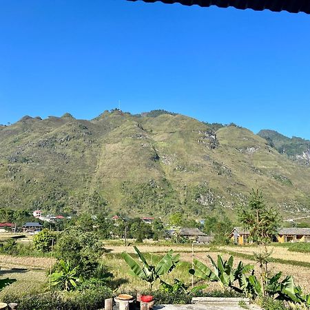 Du Gia Van Chung Homestay Làng Cac Eksteriør billede