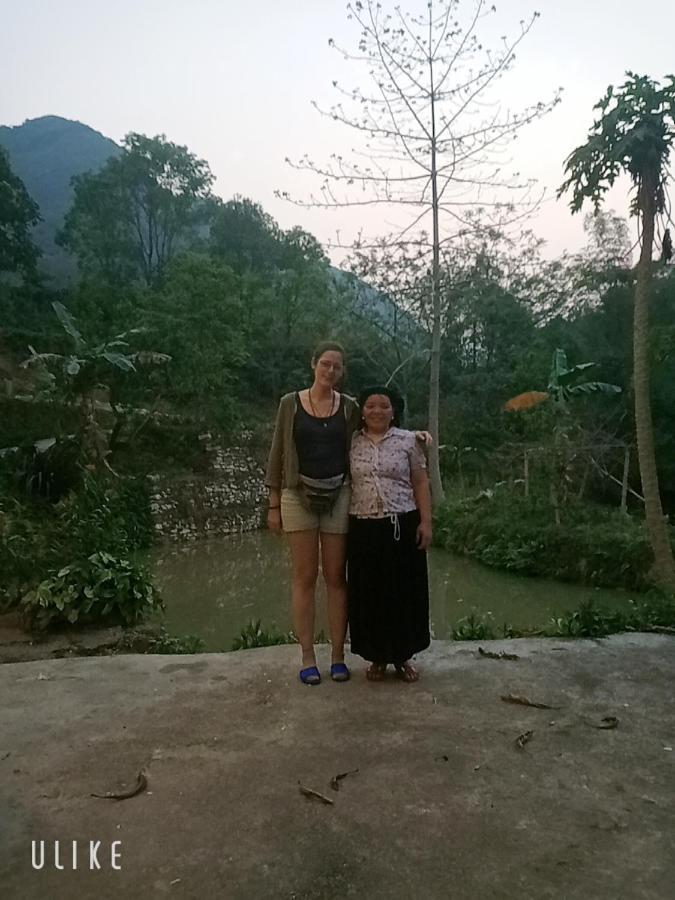Du Gia Van Chung Homestay Làng Cac Eksteriør billede