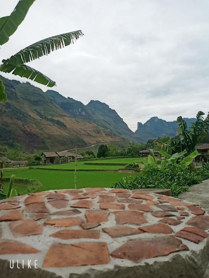 Du Gia Van Chung Homestay Làng Cac Eksteriør billede