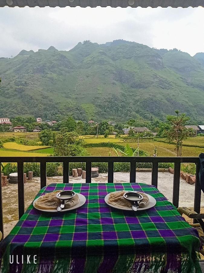 Du Gia Van Chung Homestay Làng Cac Eksteriør billede