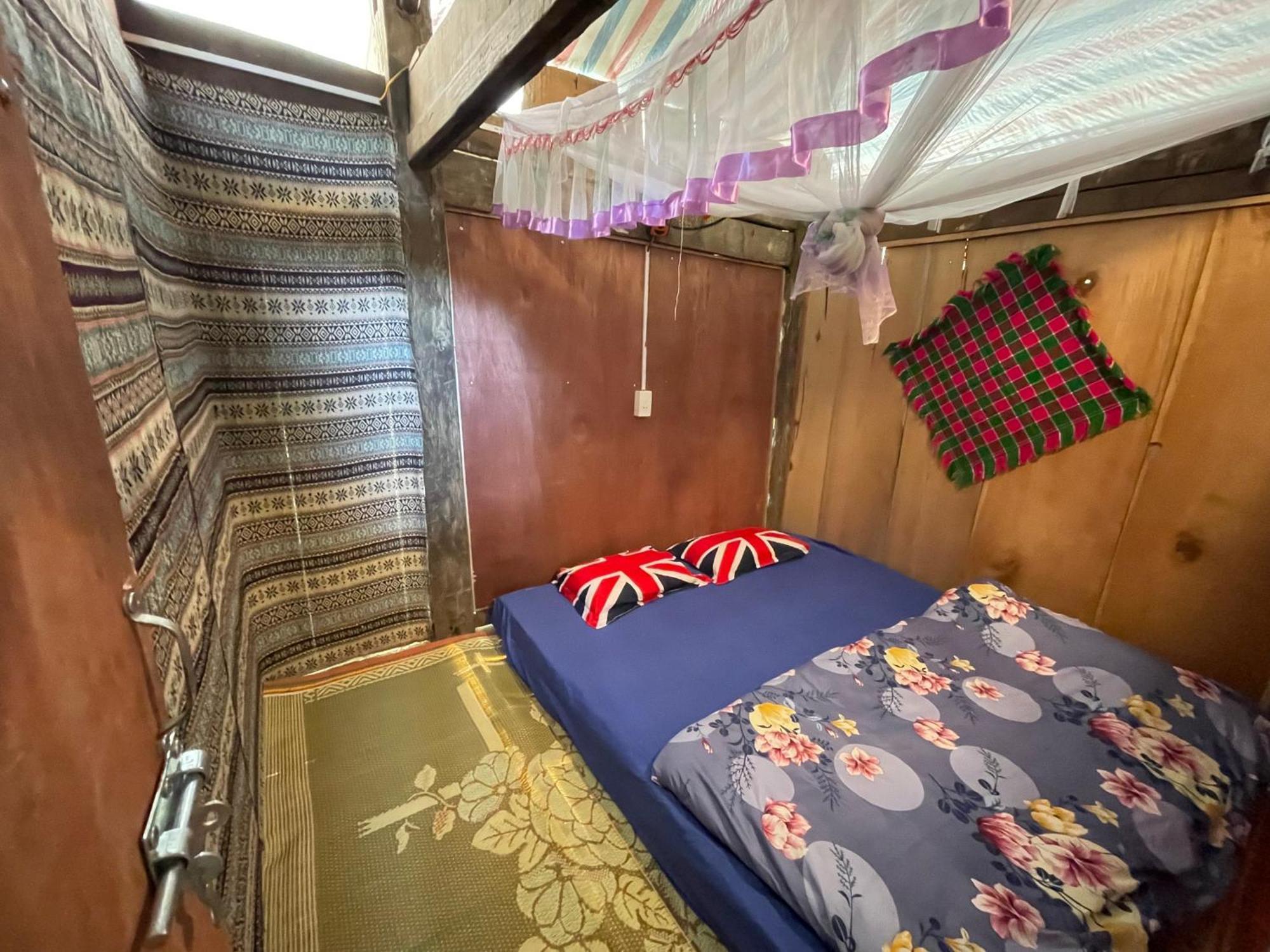 Du Gia Van Chung Homestay Làng Cac Værelse billede
